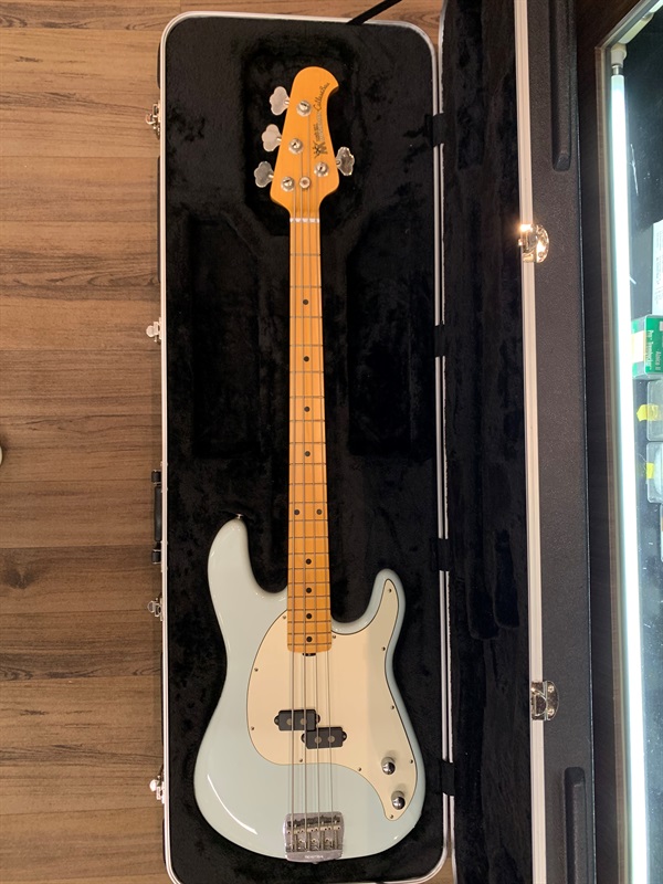 MUSICMAN Cutlass Bass SBLの画像